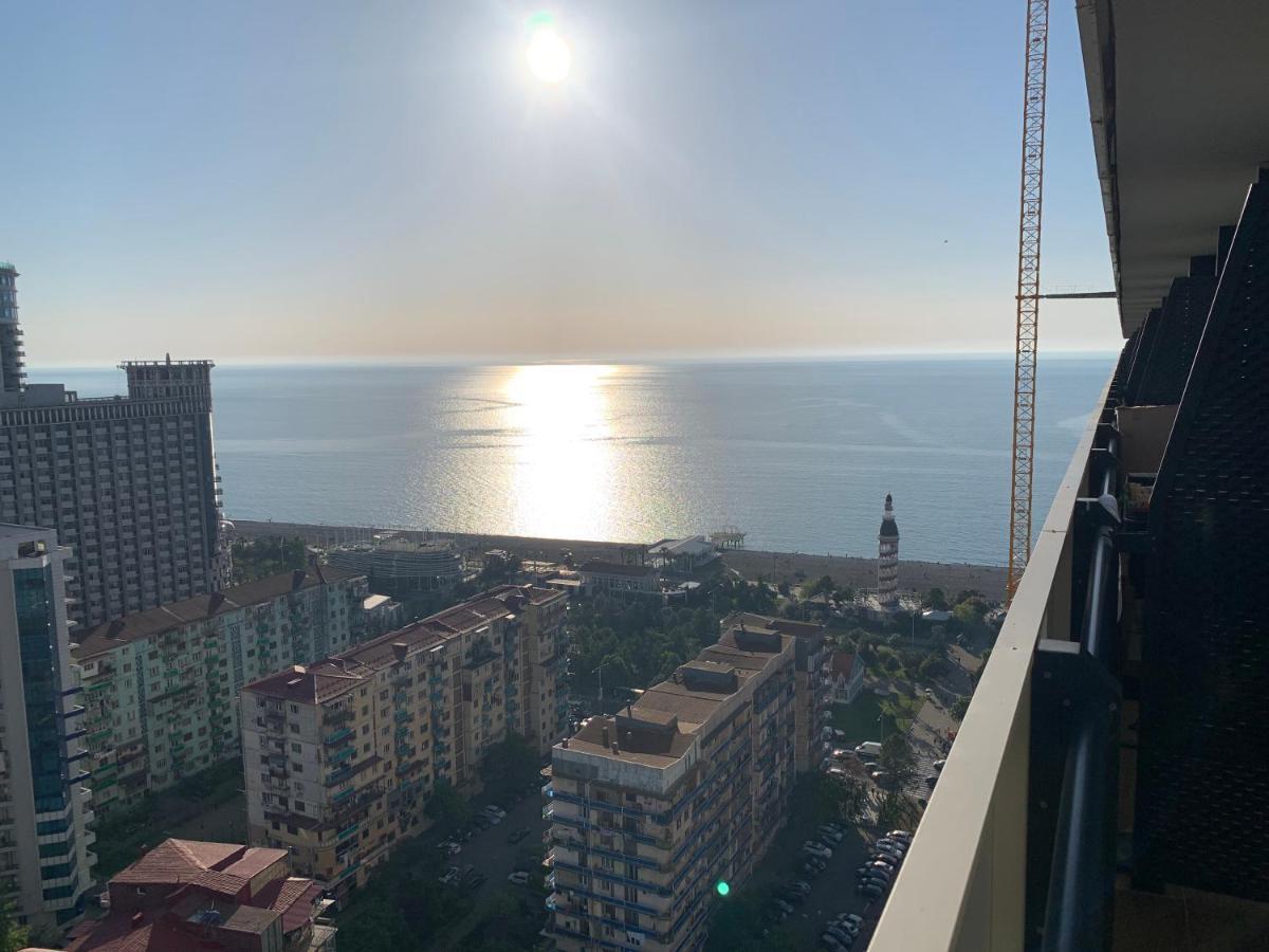 Smart Aparthotel Orbi City Batumi Exterior foto