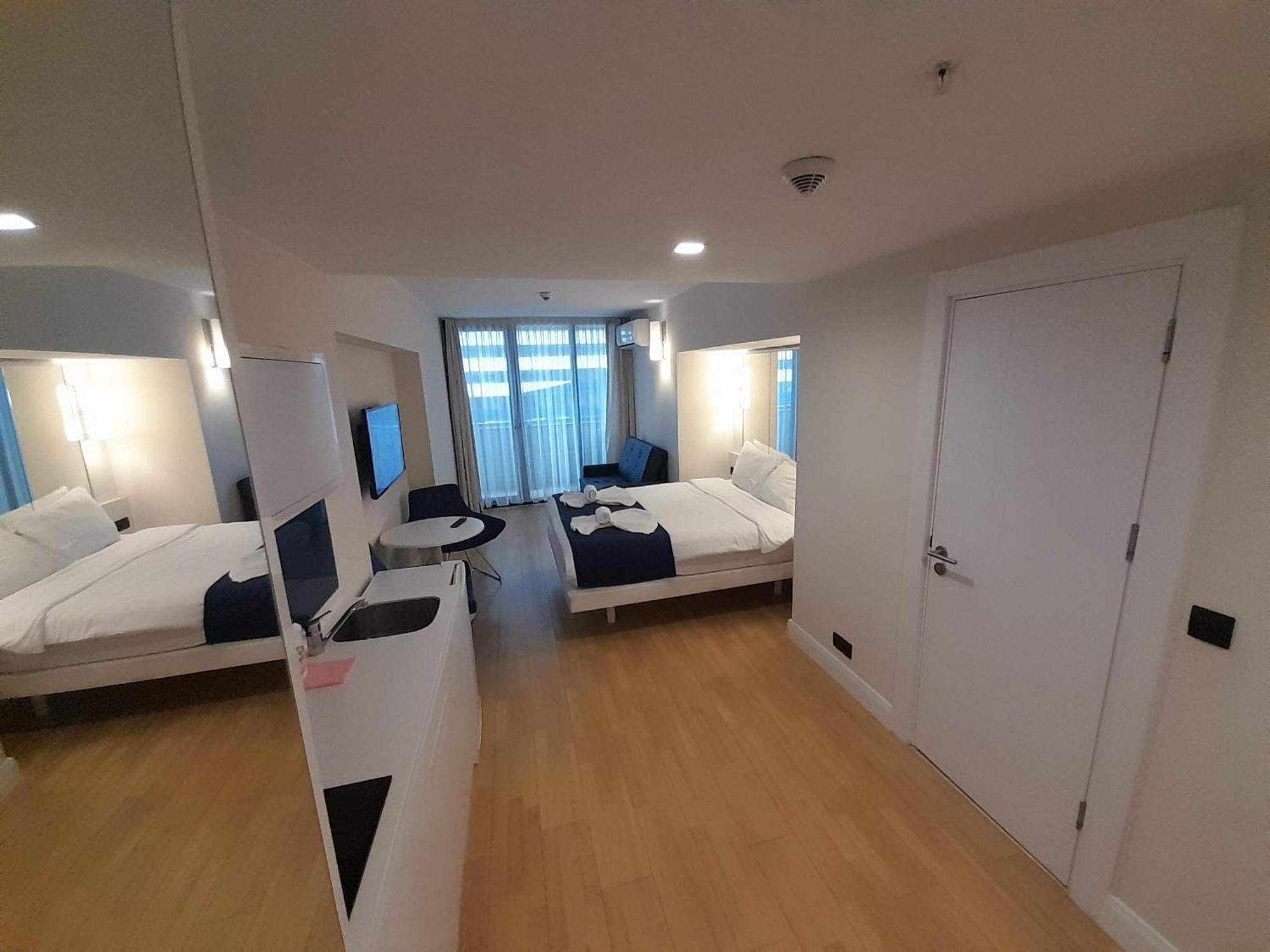 Smart Aparthotel Orbi City Batumi Zimmer foto