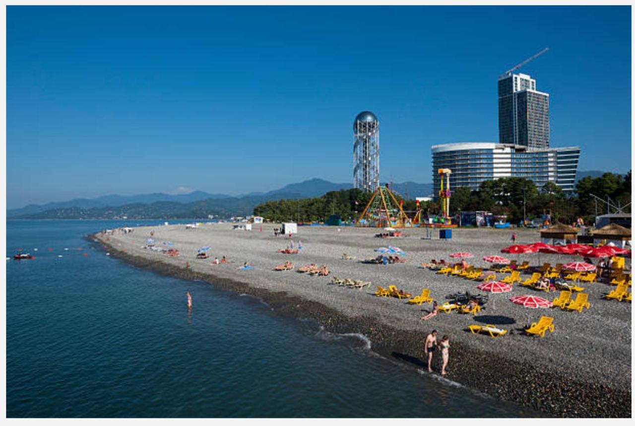 Smart Aparthotel Orbi City Batumi Exterior foto